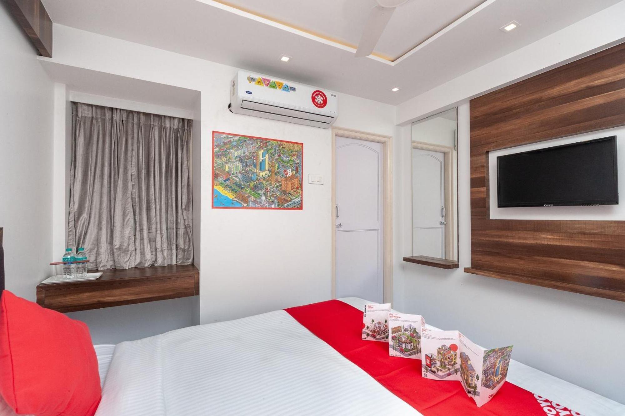 Capital O Admire Suit Hospitality Chennai Exterior photo